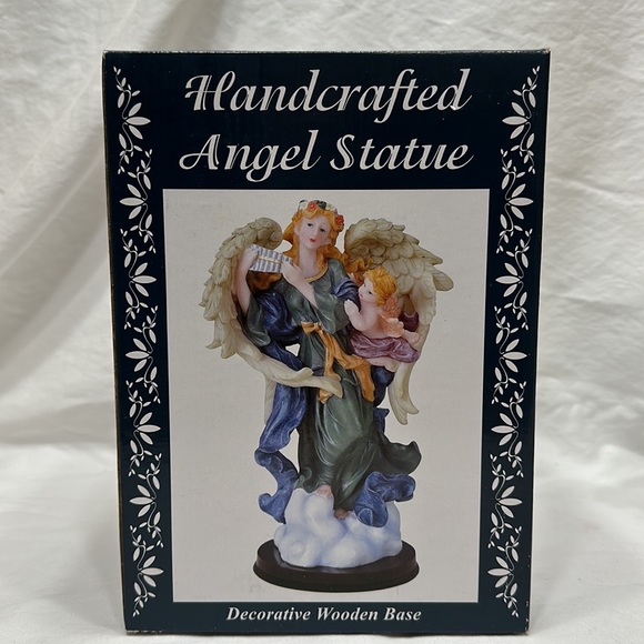 Angel Statue - Picture 9 of 10